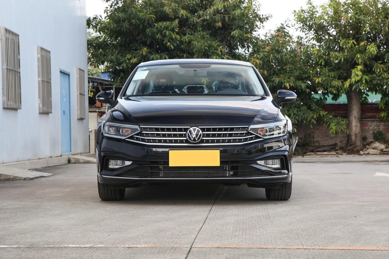 imgi_87_2025-2024-2023-Volkswagen-Magotan-1-4t-2-0t-Petrol-4-Door-5 2026 Volkswagen Magotan 1.4t-2.0t 4-Door 5-Seater Sedan Gasoline Vehicle – Wholesale Price From China | EVOVED - Image 1