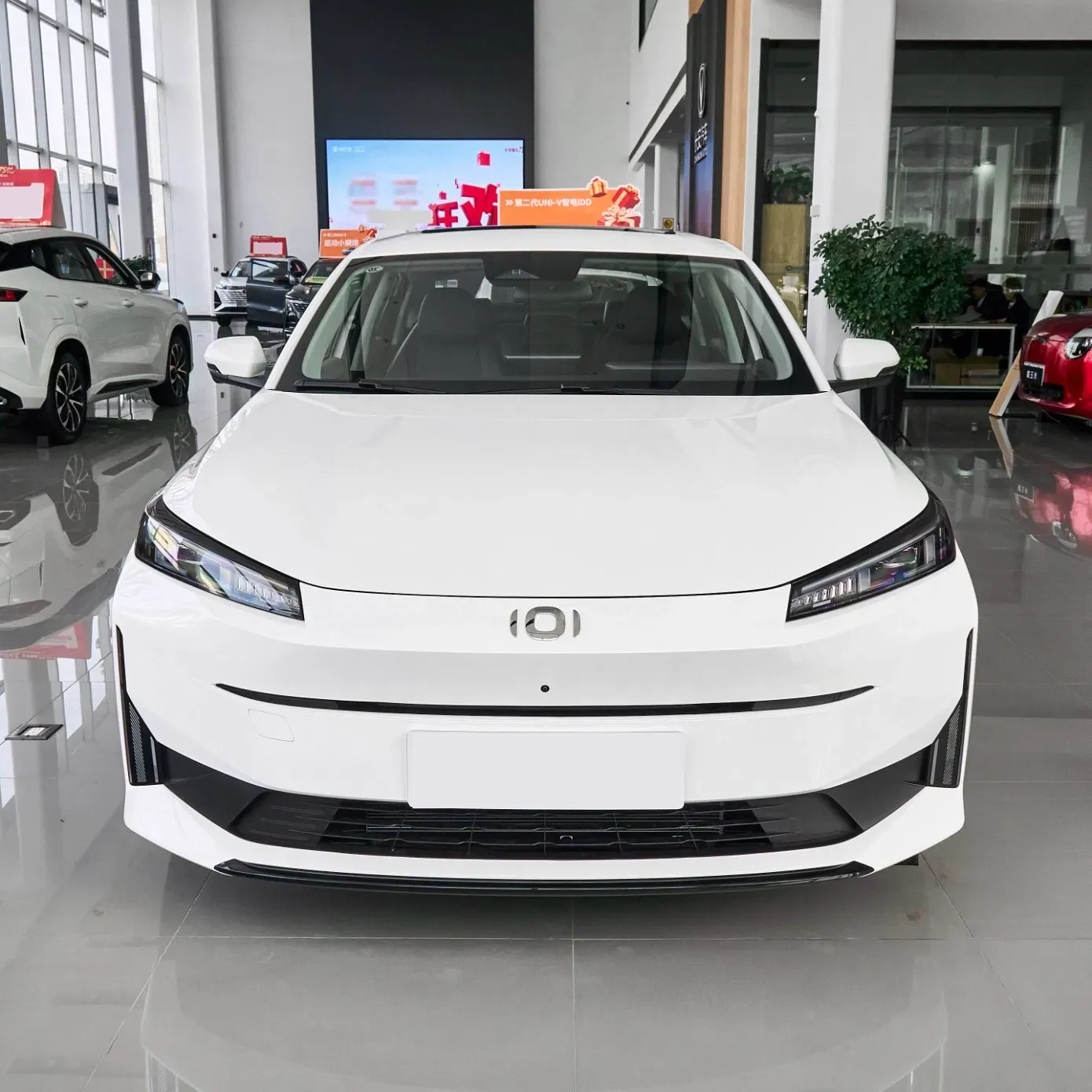 imgi_95_Changan-Nevo-Qiyuan-A05-Ternary-Lithium-Battery-145km-New-Used-Car Changan Nevo Qiyuan A05 New Hybrid 4-Door 5-Seat Vehicle Electric Auto Car – Wholesale Price From China | EVOVED - Image 1