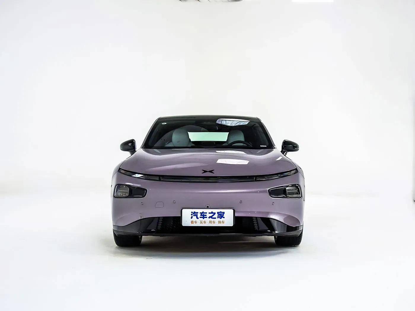 imgi_19_Cheap-Used-Xpeng-P7-Electric-Vehicles-Selling-Mini-Auto-Car XPeng P7 – For Sale From China | EVOVED - Image 1