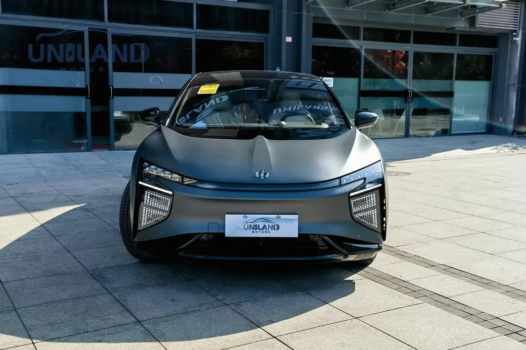 imgi_47_2023-Hiphi-X-New-Energy-New-and-Used-Car 2023 Hiphi X – For Sale From China | EVOVED - Image 1